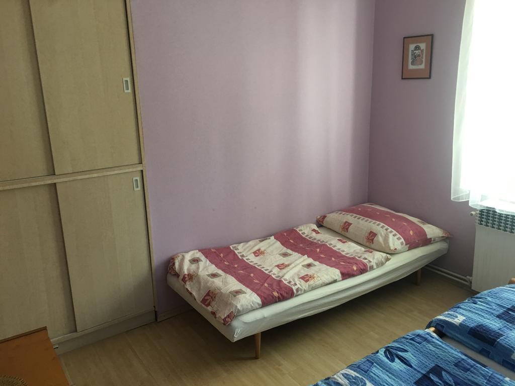 U Evy Jarosove Lägenhet Desná Exteriör bild